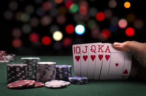Profissional De Poker A Dinheiro Ou Torneios
