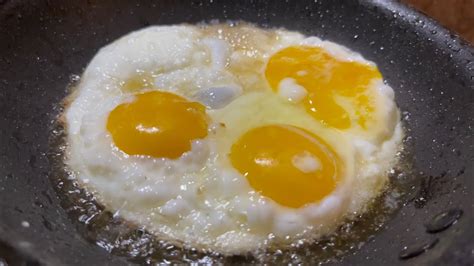 Sizzling Eggs Brabet